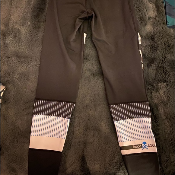 SoulCycle Lilybody Soft Leggings - Picture 2 of 6